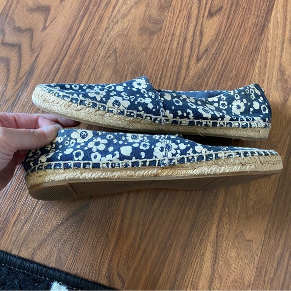 Tory Burch size 7 espadrilles - Picture 10 of 14